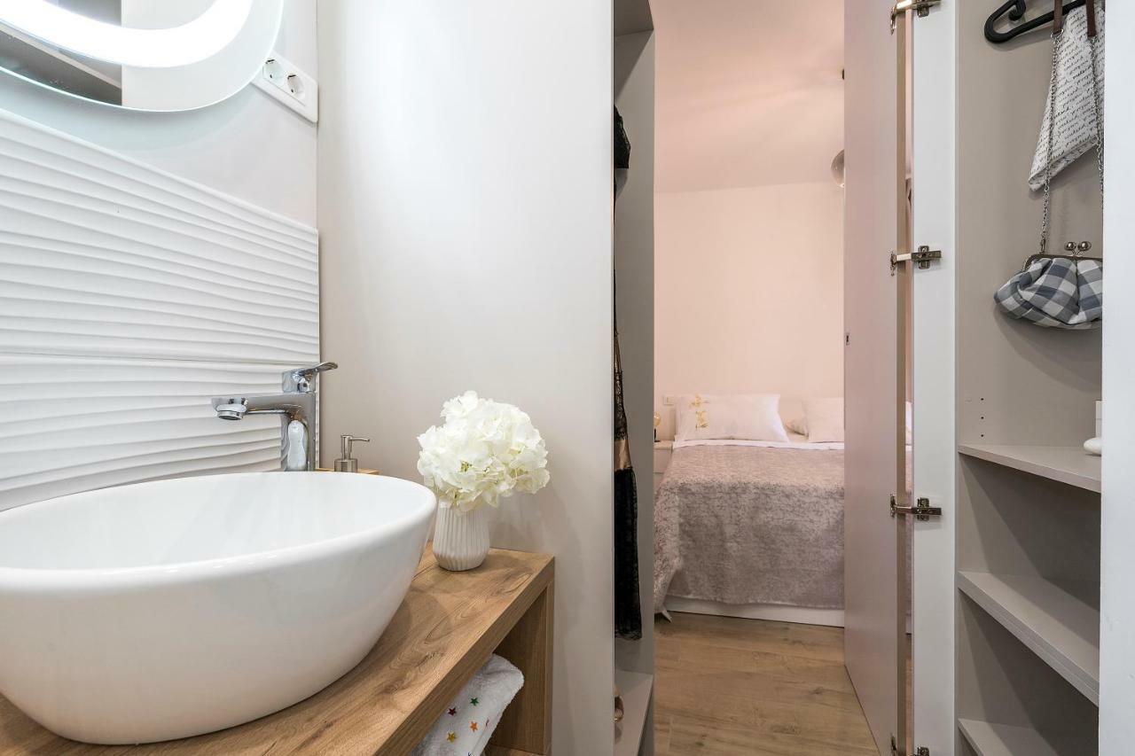 Studio Apartments Petar In Old Part Of Town Split Exteriér fotografie